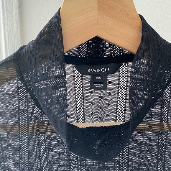 Sheer dress shirt with a high neck - Picture 3 of 3